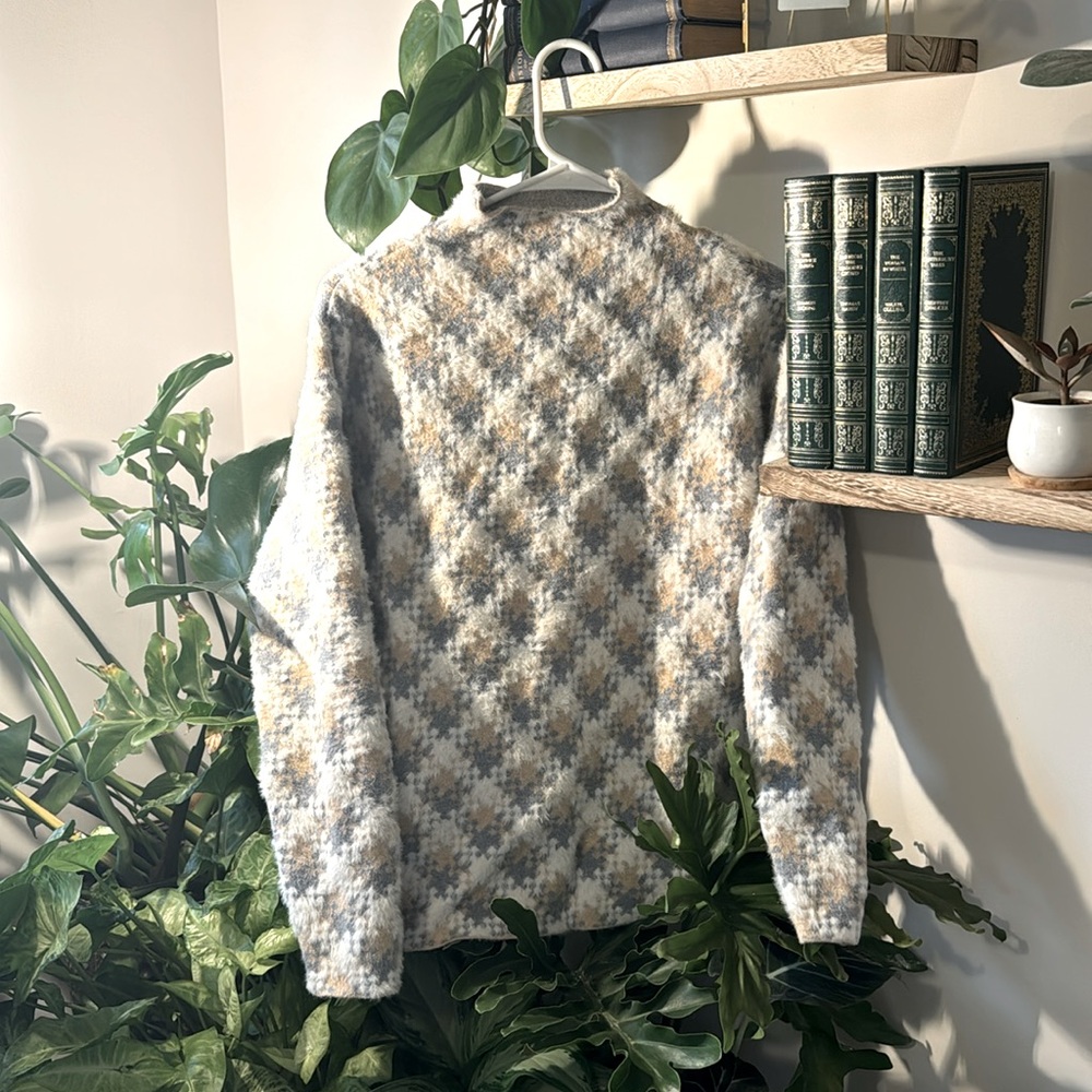 Never worn! Super soft tricolor puzzle piece checker cozy sweater!